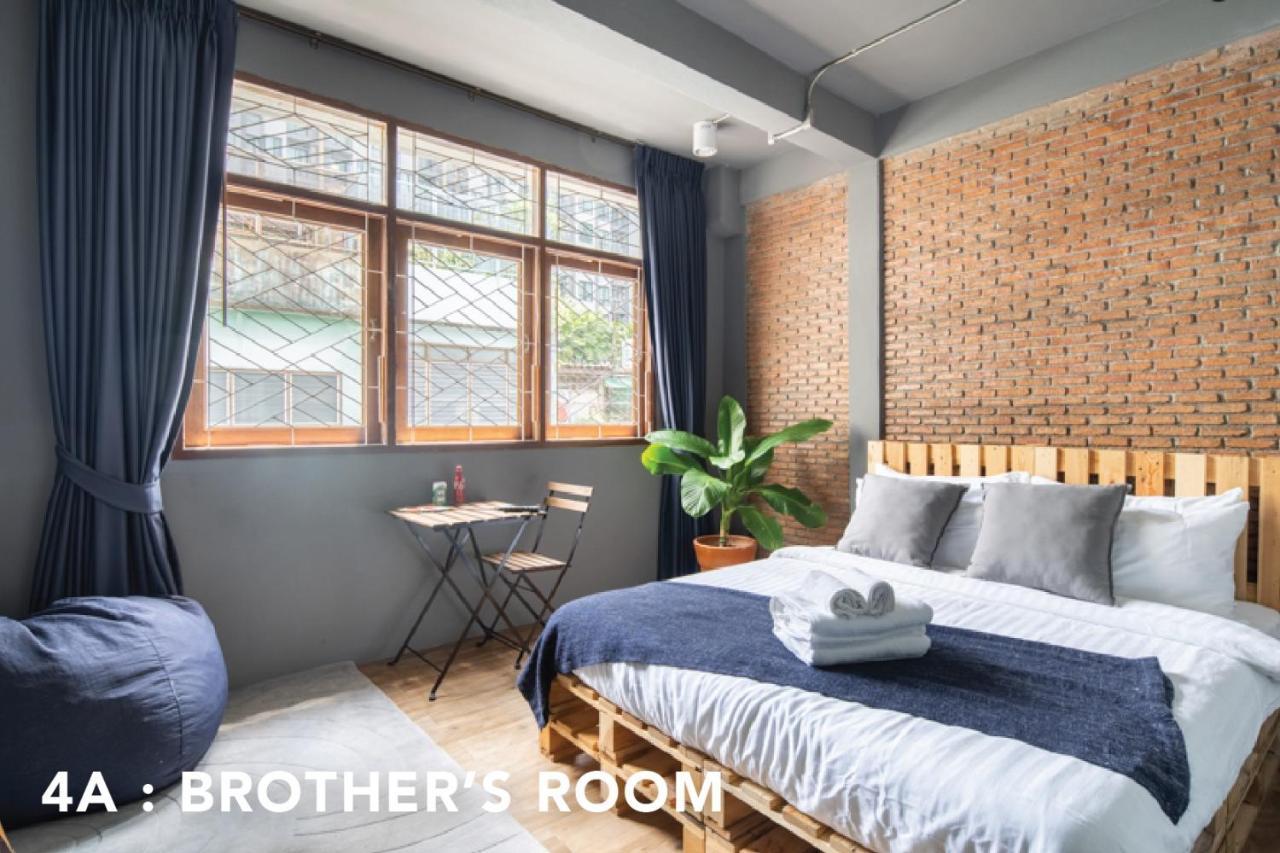 Better Moon Guesthouse Бангкок Экстерьер фото