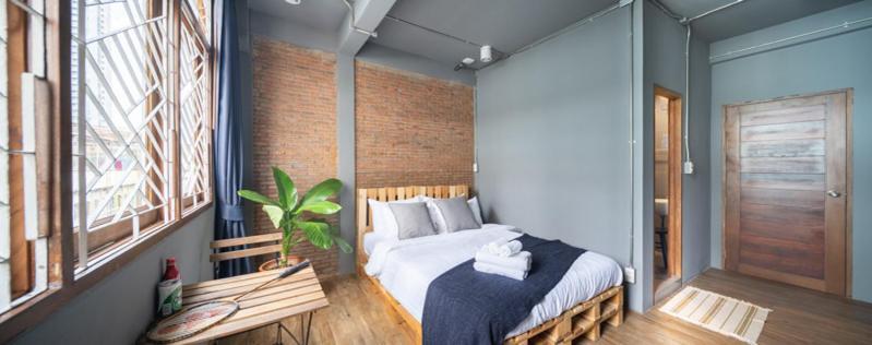 Better Moon Guesthouse Бангкок Экстерьер фото