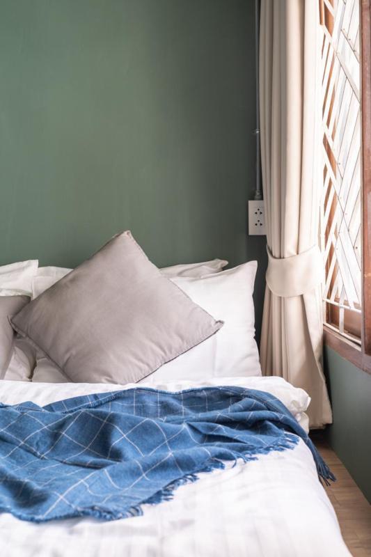 Better Moon Guesthouse Бангкок Экстерьер фото
